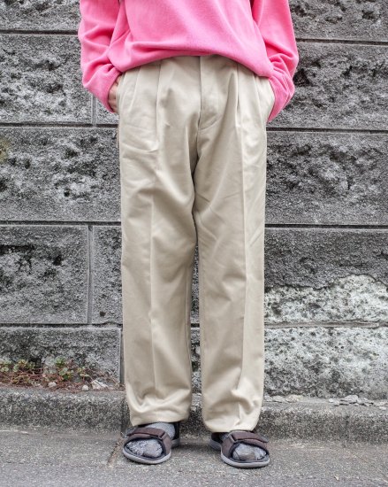 DEAD STOCK 1990s Europe Levi's Two-tuck Slacks Trousers Made in Italy / Beige