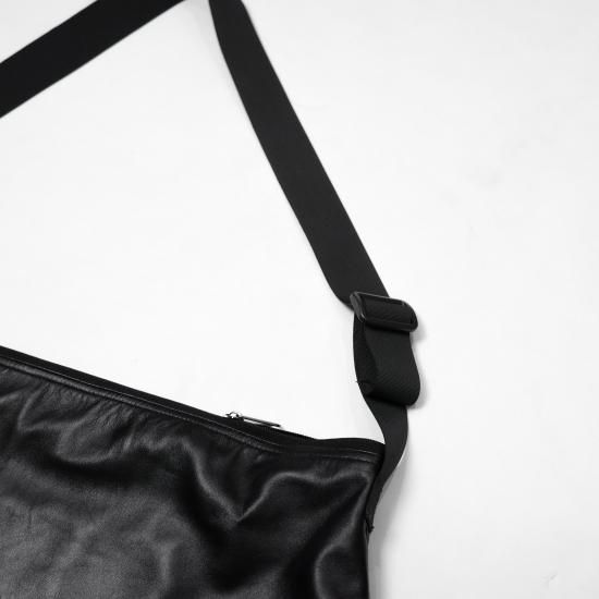 24時間以内発送 未使用品 黒色 Leather Shoulder Bag black smooth leather shoulder bag