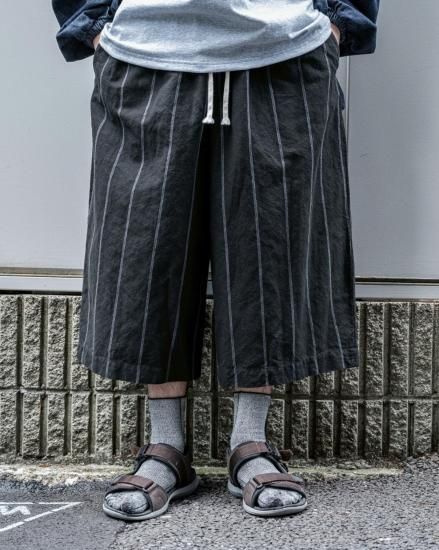 翷 BIG SHORTS / Black