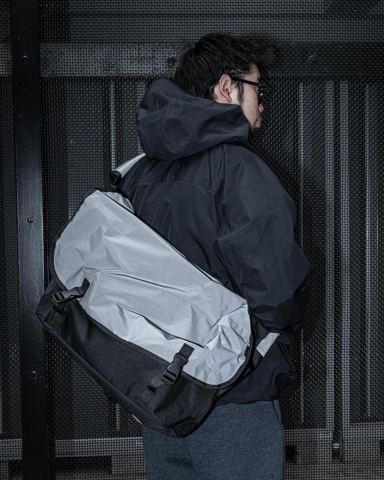 PACKING / REFLECTIVE MESSENGER BAG - TEENAGER Online Store