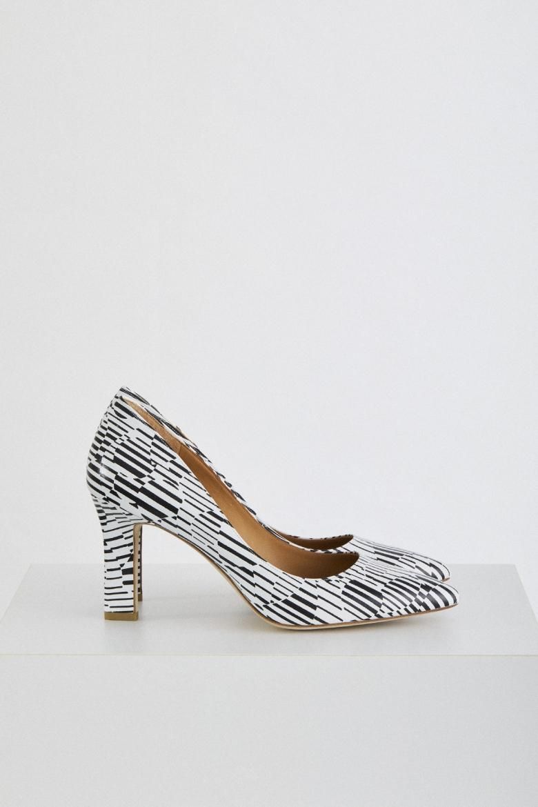 POINTED MUSE 85(BLK×WHT)