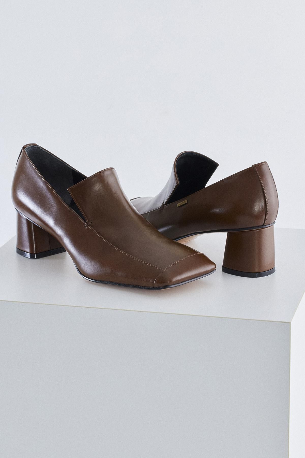LAURENCE ロランス スクエア ミュール 定価3.9万円 美品 SQ CITY PUMPS(TAN) - LAURENCE | ロランス ONLINE SHOP