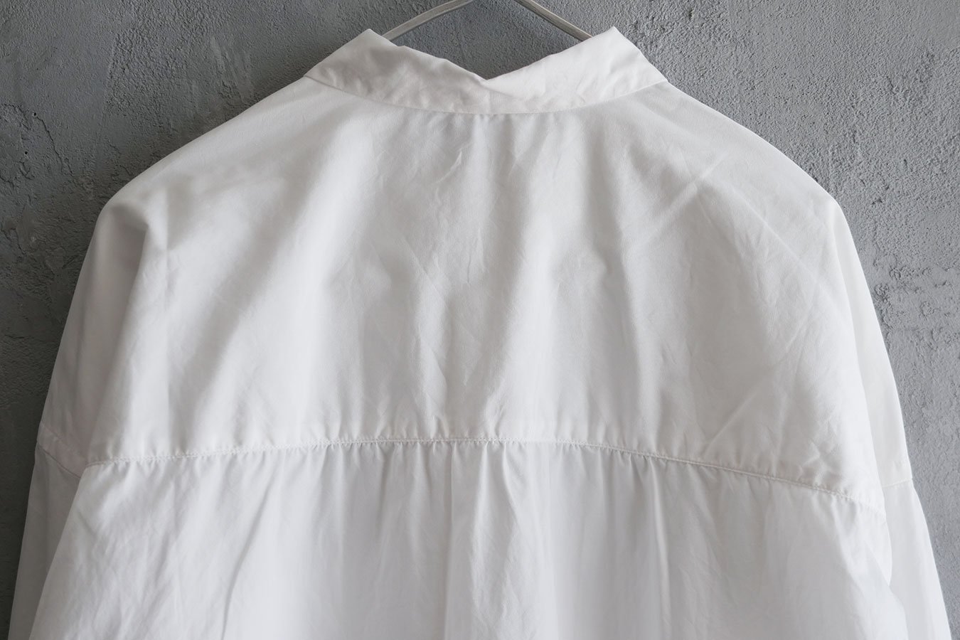 KOTON - ブロードターンダウンカラーシャツ〈ホワイト〉