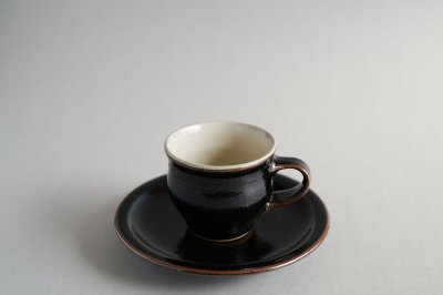 出西窯 -コーヒー碗・皿〈黒〉