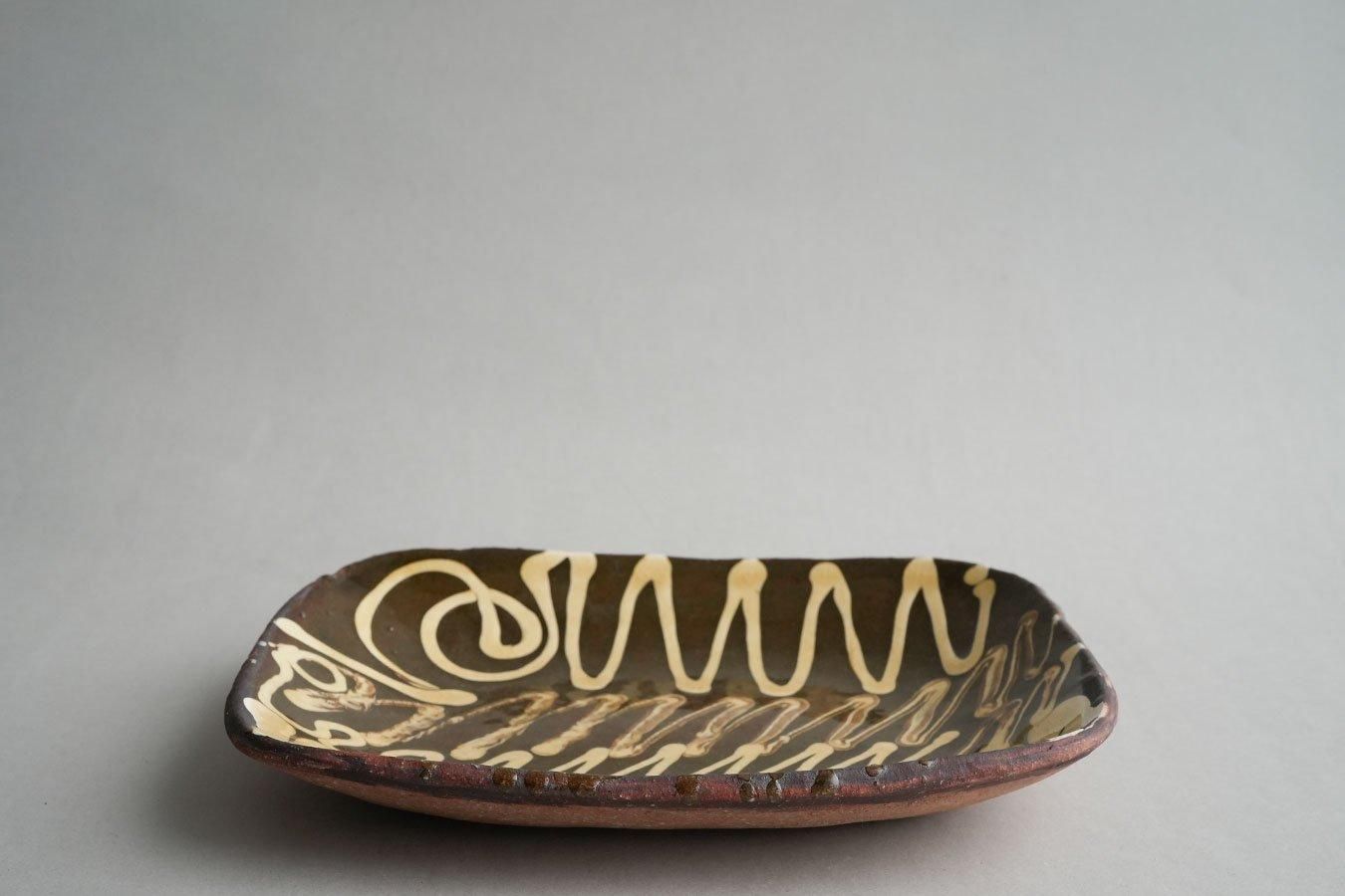 西＋山田 - 黄釉スリップ角皿 中〈E〉 - THE STABLES online shop