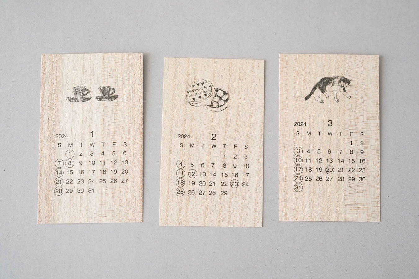 木テーブル - 2024年カレンダー 〈スタンドなし〉