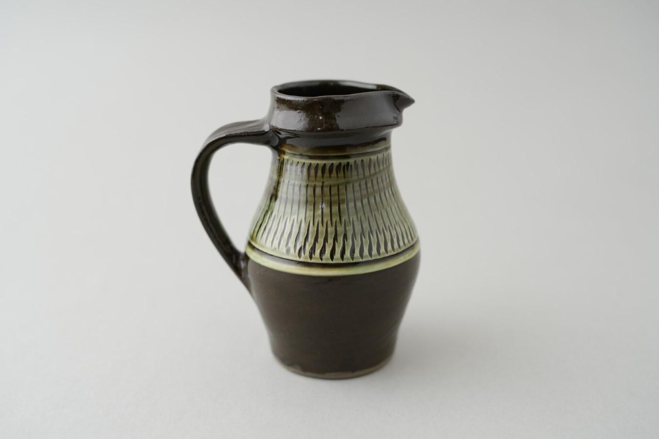 小鹿田焼 / 黒木昌伸窯 - 5寸ピッチャー〈黒緑・飛鉋〉 - THE STABLES