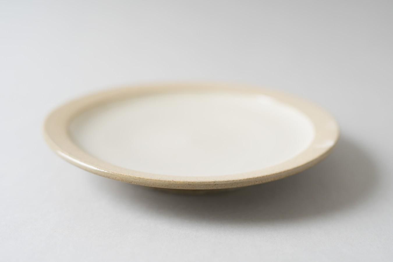 出西窯 縁はぎ皿8寸〈白〉 - THE STABLES online shop