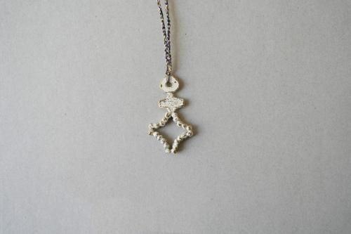  - Necklace03w.a