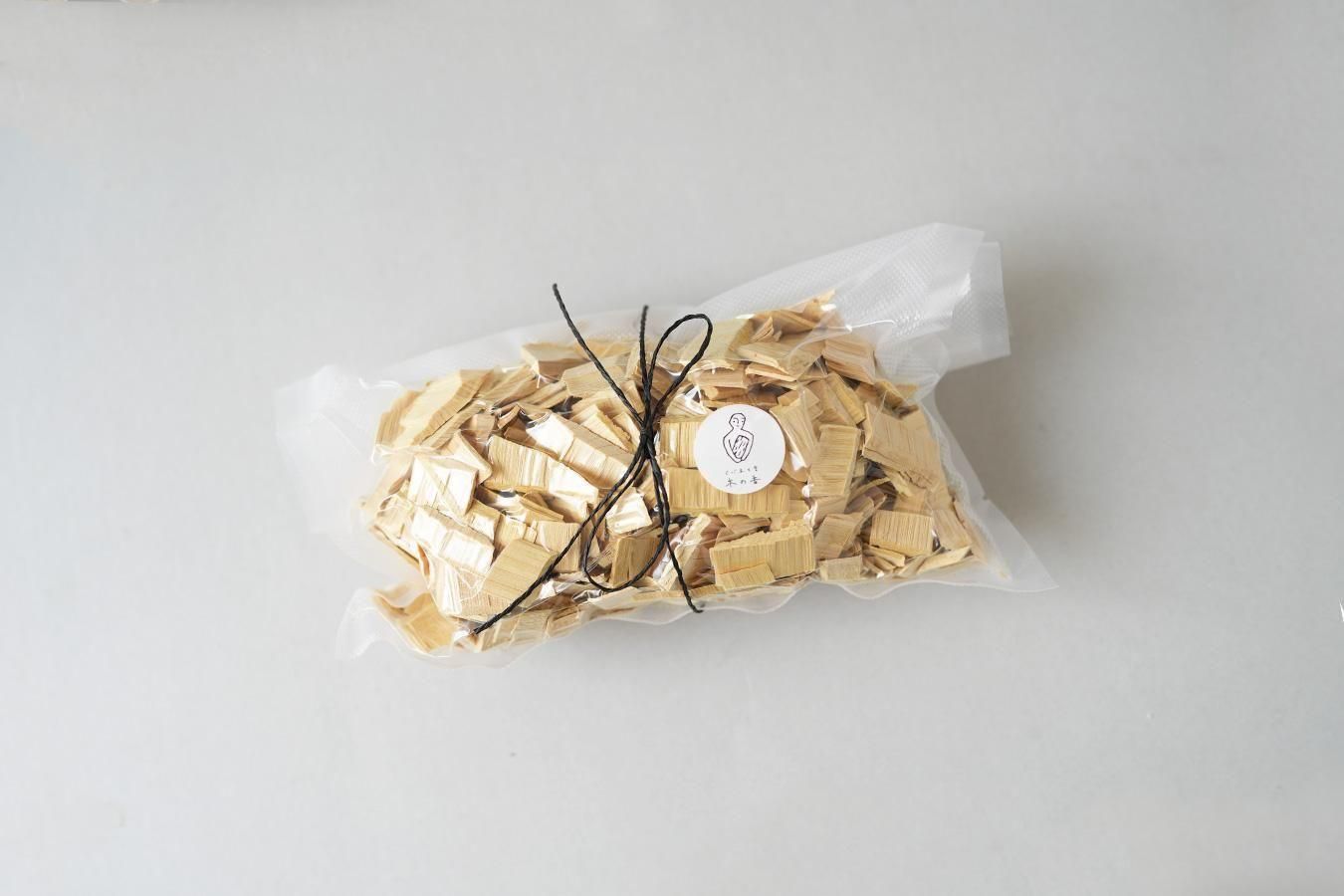 ヒバ木工舎 木の香 - 青森ヒバチップ〈約200g〉 - THE STABLES online
