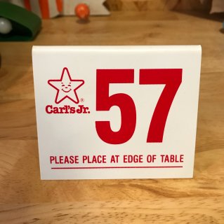 <img class='new_mark_img1' src='https://img.shop-pro.jp/img/new/icons14.gif' style='border:none;display:inline;margin:0px;padding:0px;width:auto;' />Carl's Jr waiting plate 