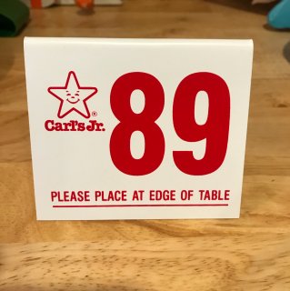 <img class='new_mark_img1' src='https://img.shop-pro.jp/img/new/icons14.gif' style='border:none;display:inline;margin:0px;padding:0px;width:auto;' />Carl's Jr waiting plate 