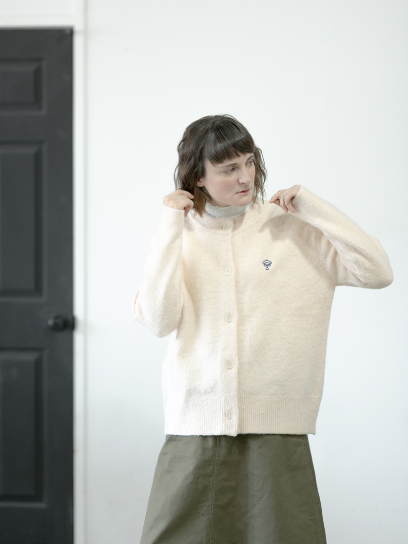 若者に人気のブランド Shaggy knit cardigan IVORY | KEYMEMORY シャギーニットの ジャケット・アウター