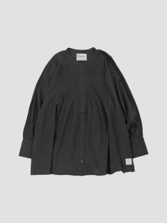 <img class='new_mark_img1' src='https://img.shop-pro.jp/img/new/icons1.gif' style='border:none;display:inline;margin:0px;padding:0px;width:auto;' />Around pintuck blouse C.GRAY