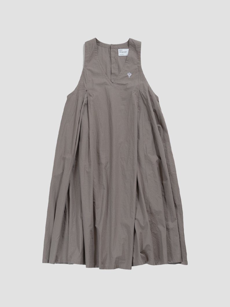 <img class='new_mark_img1' src='https://img.shop-pro.jp/img/new/icons13.gif' style='border:none;display:inline;margin:0px;padding:0px;width:auto;' />Volume flare dress MOCA