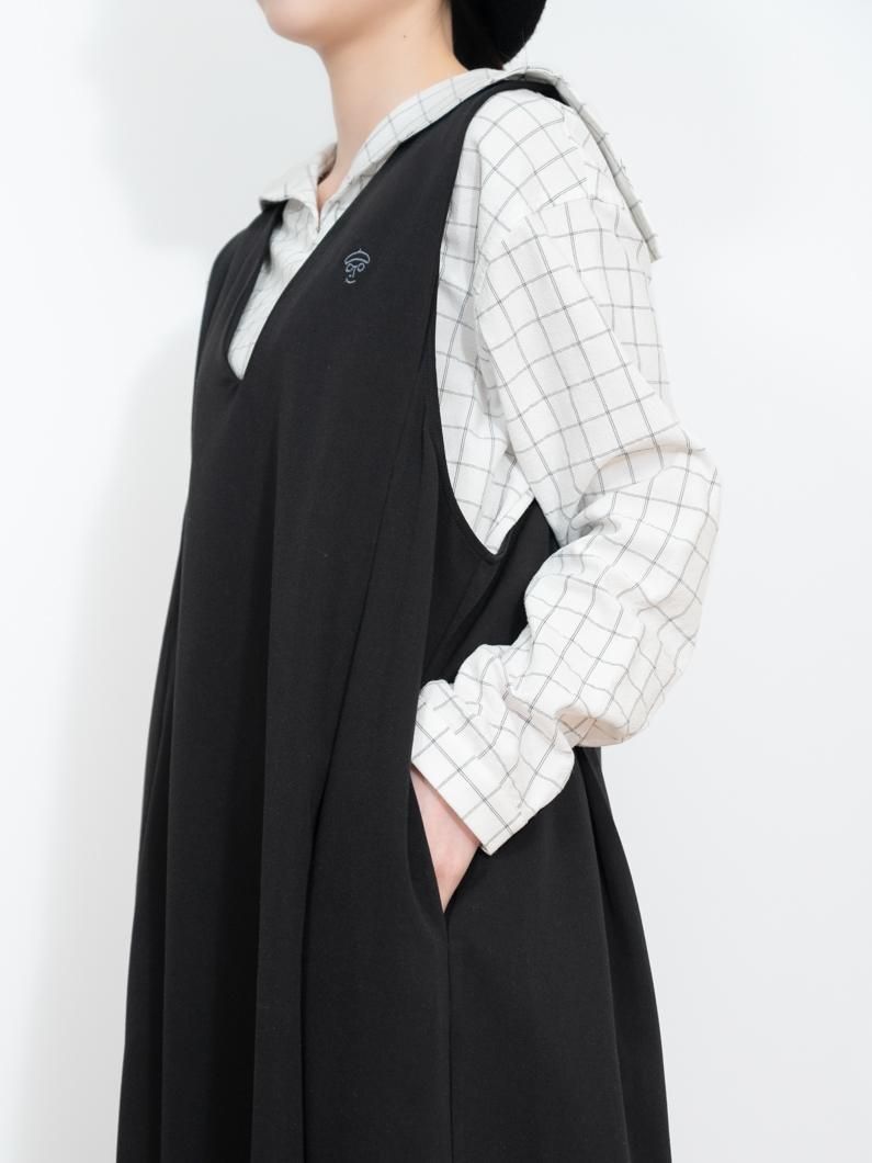 Vネック ジャンパードレス | ブラック - KEY MEMORY Online Shop