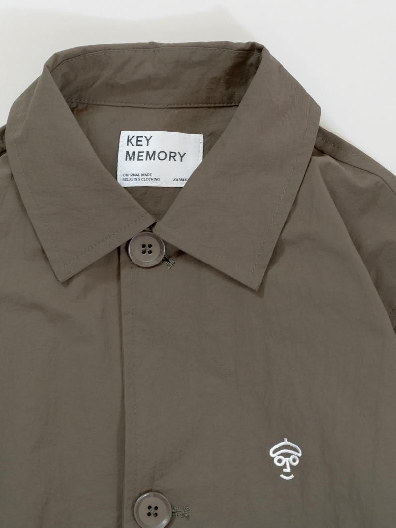 キーメモリー　KEYMEMORY 鎌倉　ソリューションカラーコート　カーキ　M ナイロン ステンカラーコート | KHAKI - KEY MEMORY Online Shop｜鎌倉