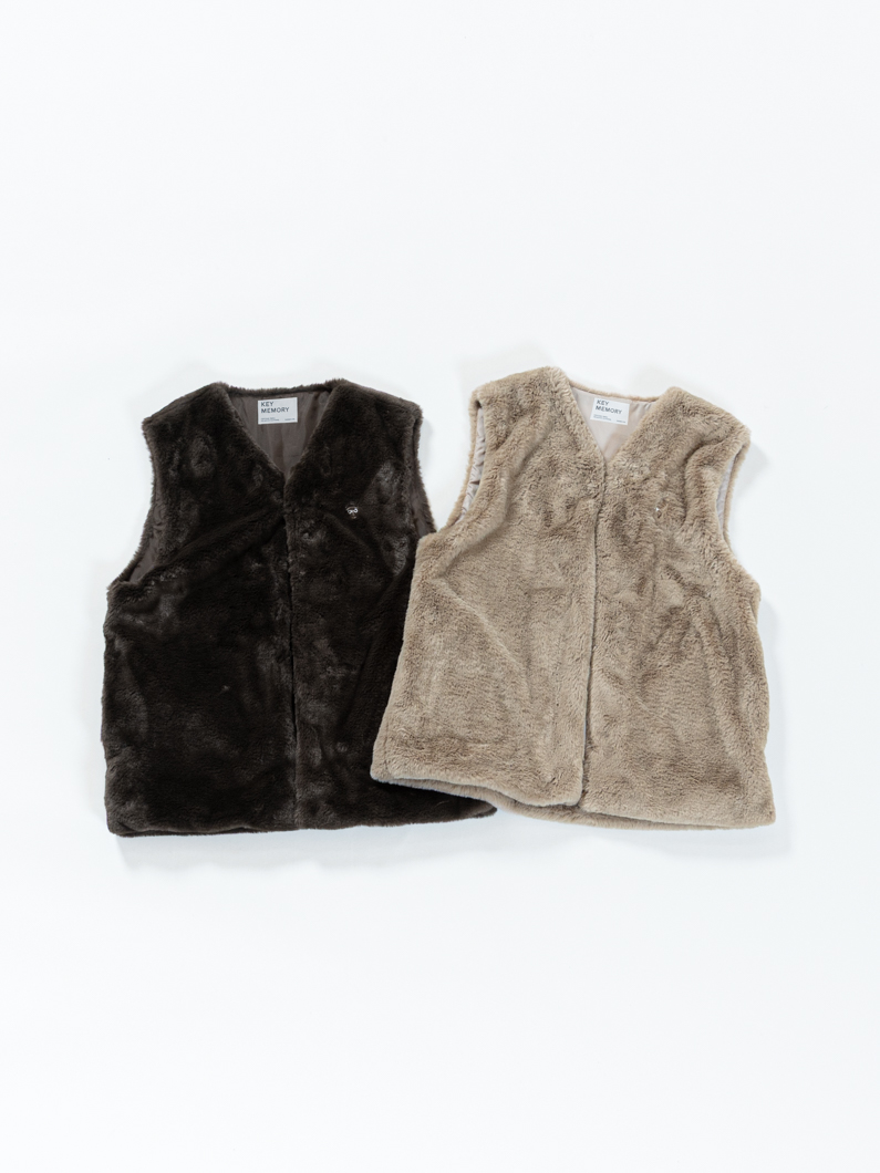 フェイクファーベスト | グレージュ - KEY MEMORY鎌倉ファッションブランド
