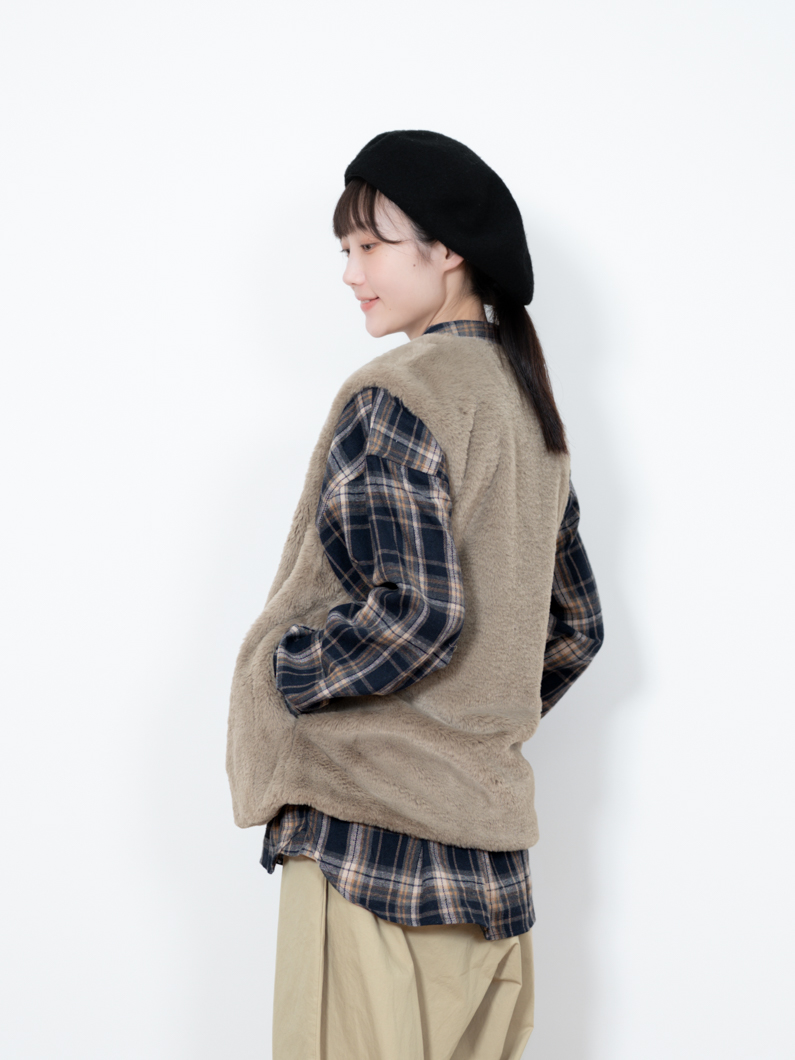 フェイクファーベスト | グレージュ - KEY MEMORY鎌倉