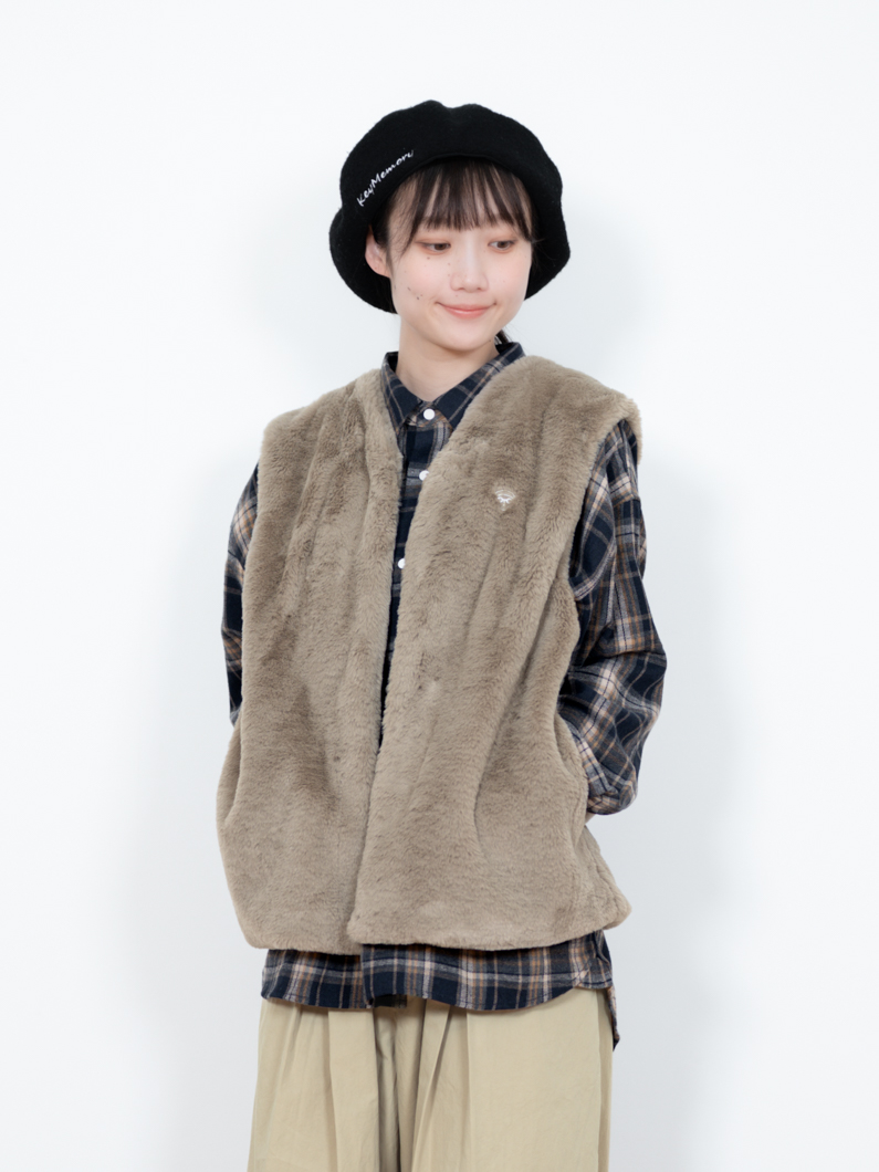 フェイクファーベスト | グレージュ - KEY MEMORY鎌倉ファッションブランド