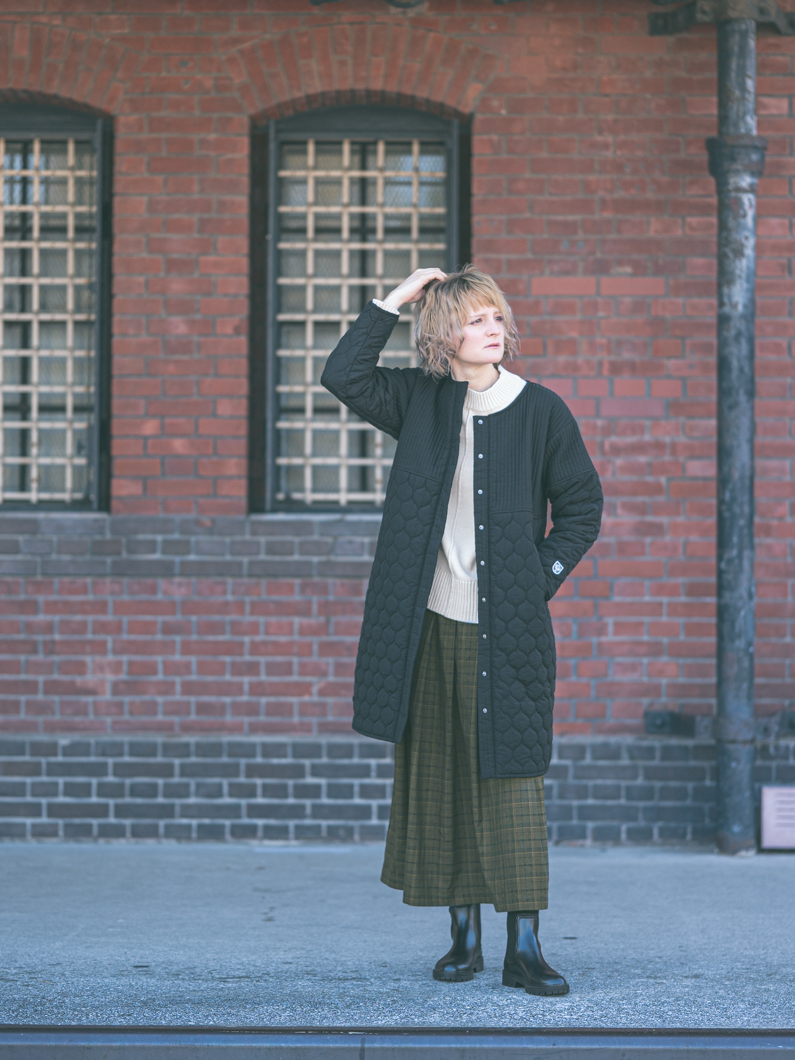 キルティングロングコート BLACK | レディースアウター - KEY