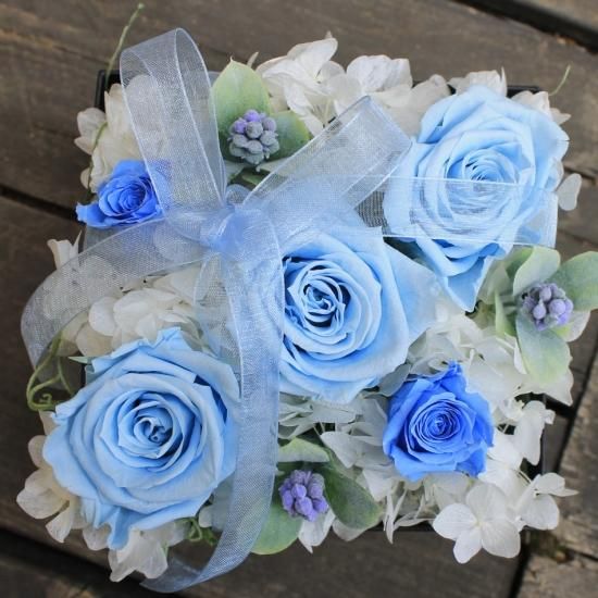 ふんわりリボンのBOX・ブルー - フローリスト彩花 北海道札幌市のお
