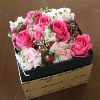 BOXアレンジメント【ストロベリー・ソーダ】