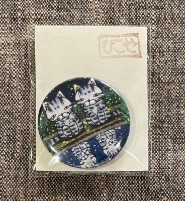 <img class='new_mark_img1' src='https://img.shop-pro.jp/img/new/icons1.gif' style='border:none;display:inline;margin:0px;padding:0px;width:auto;' />缶バッジ <傷>