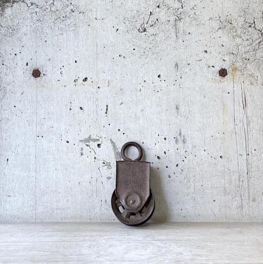 ANTIQUE POULIE