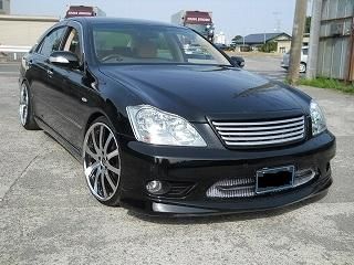 トヨタ クラウン 18系 GRS180 前期 後期 フロント バンパー 新品 トヨタ クラウン 18系 GRS180 前期 後期 フロント バンパー 新品