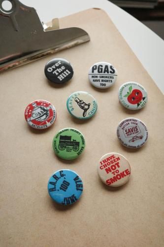 <img class='new_mark_img1' src='https://img.shop-pro.jp/img/new/icons14.gif' style='border:none;display:inline;margin:0px;padding:0px;width:auto;' />2327.缶バッジ(9type)