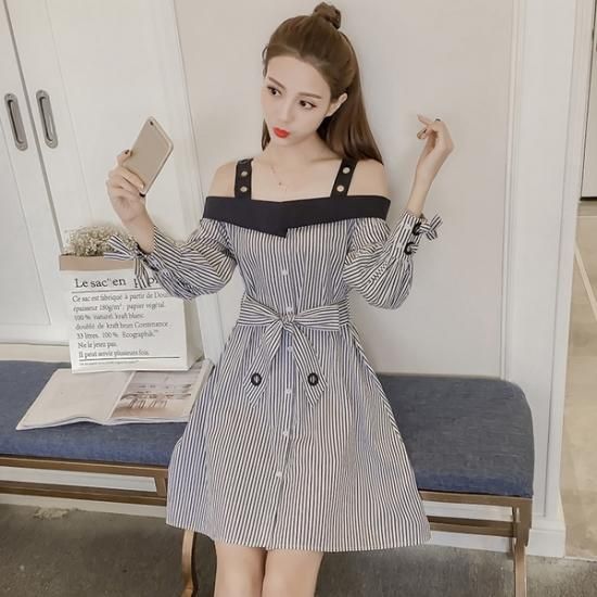 ワンピース オフショルダーとリボンでガーリーに ワンピース 韓国セレクトショップ通販レディースmarron マロン ワンピース オフショルダーとリボンでガーリーに ワンピース 韓国セレクトショップ通販レディースmarron マロン