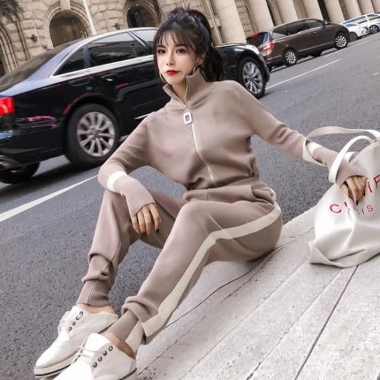 韓国セットアップ 1本線がスポーティーなバイカラーセットアップ