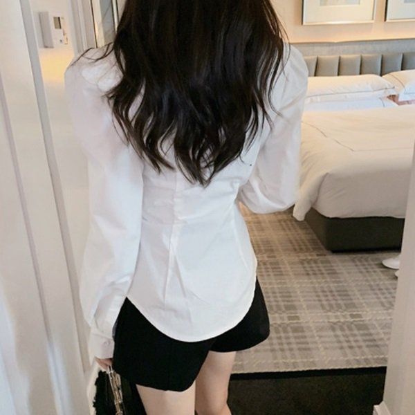 トップス 胸元のハートカットがセクシーな可愛い韓国くびれシャツ|韓国 ワンピース ドレス 通販レディースMarron(マロン)