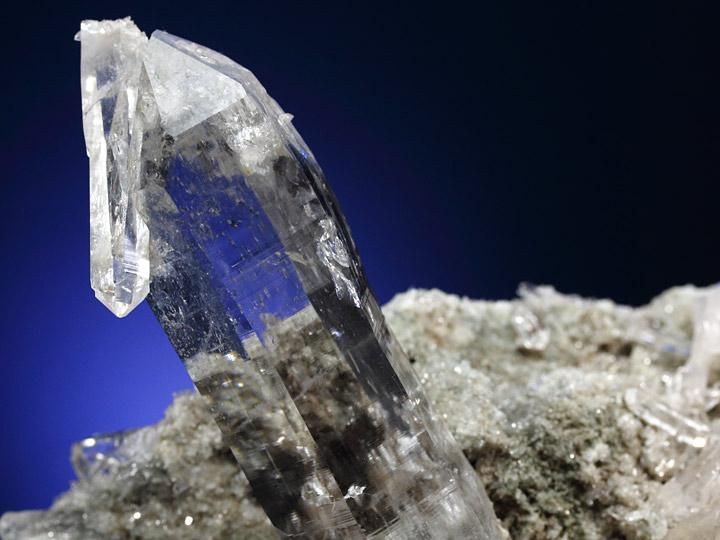 マニカラン/パールヴァティー産ヒマラヤ水晶クラスター - ヒマラヤ水晶