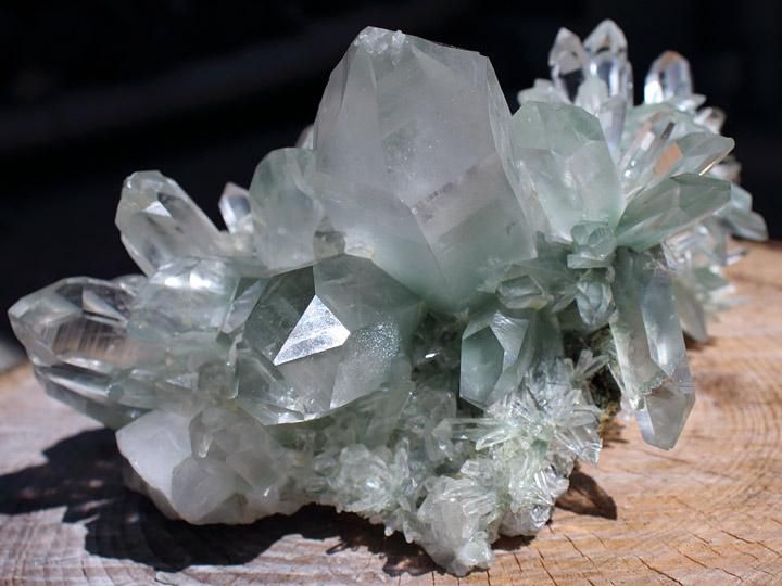 ❗️綺麗　ミニ　極みの逸品 ヒマラヤ　レア　氷の艶と透明感良く　水晶クラスター ❗️綺麗 ミニ 極みの逸品 ヒマラヤ レア 氷の艶と透明感良く 水晶