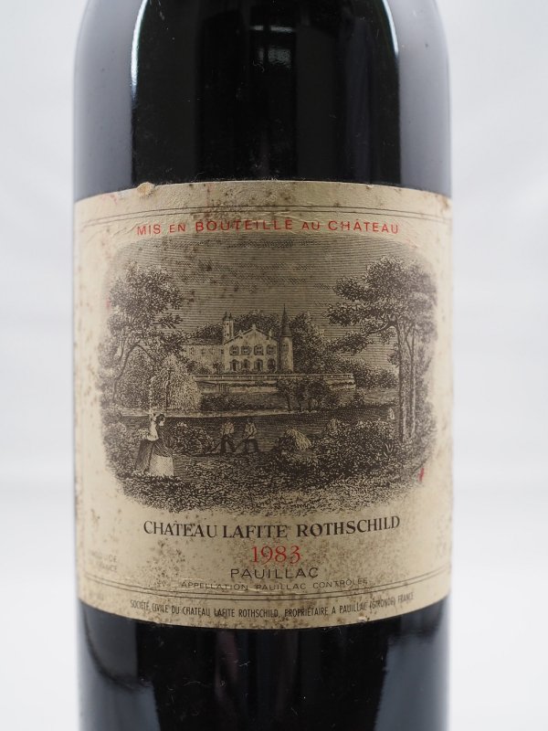 <img class='new_mark_img1' src='https://img.shop-pro.jp/img/new/icons50.gif' style='border:none;display:inline;margin:0px;padding:0px;width:auto;' />1983　CHATEAU　LAFITE　ROTHSCHILD　　　　　　　　　　　　　　　　　　　　　1983　シャトー・ラフィット・ロートシルト　100,000