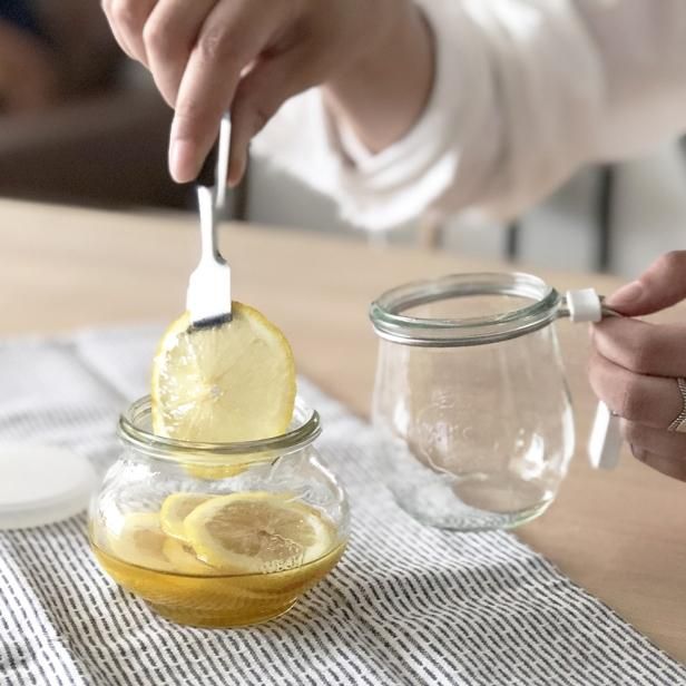 USA VINTAGE marshmallow 瓶蓋 Amazon.com: Nostalgia Cotton Candy Machine - Retro Cotton