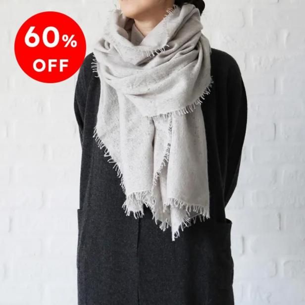 <img class='new_mark_img1' src='https://img.shop-pro.jp/img/new/icons39.gif' style='border:none;display:inline;margin:0px;padding:0px;width:auto;' />60OFFMaria scarf 