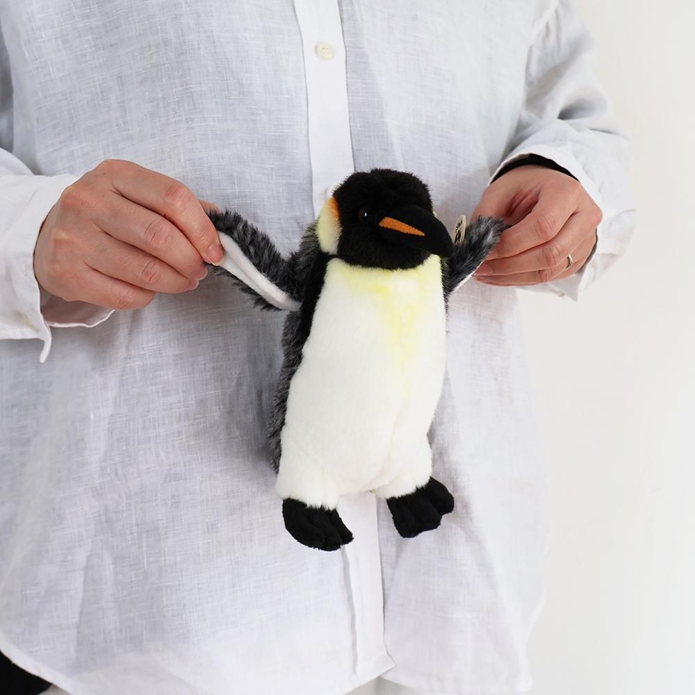 WWF EMPEROR PENGUIN 20cm - marcs store