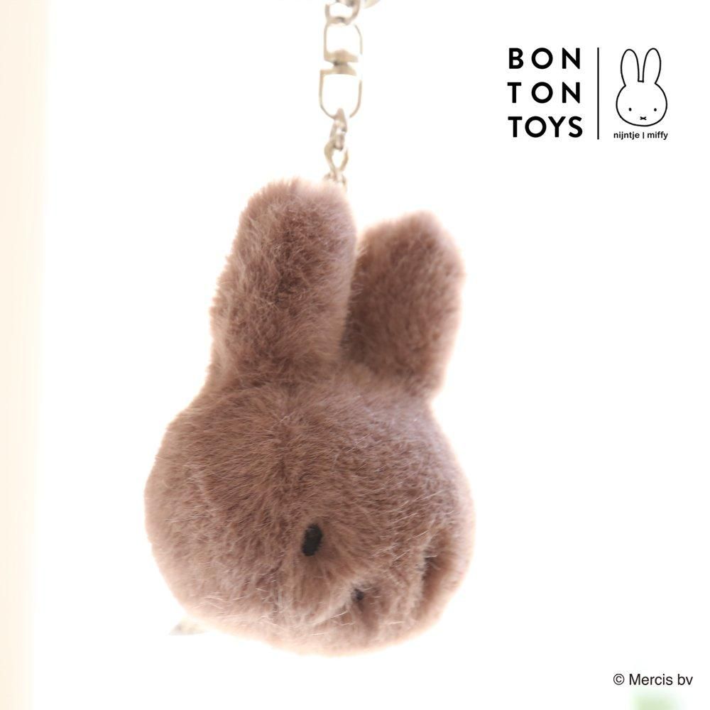 ほわほわの毛並みが心地よいミッフィーのキーホルダー Fuzzy Keychain