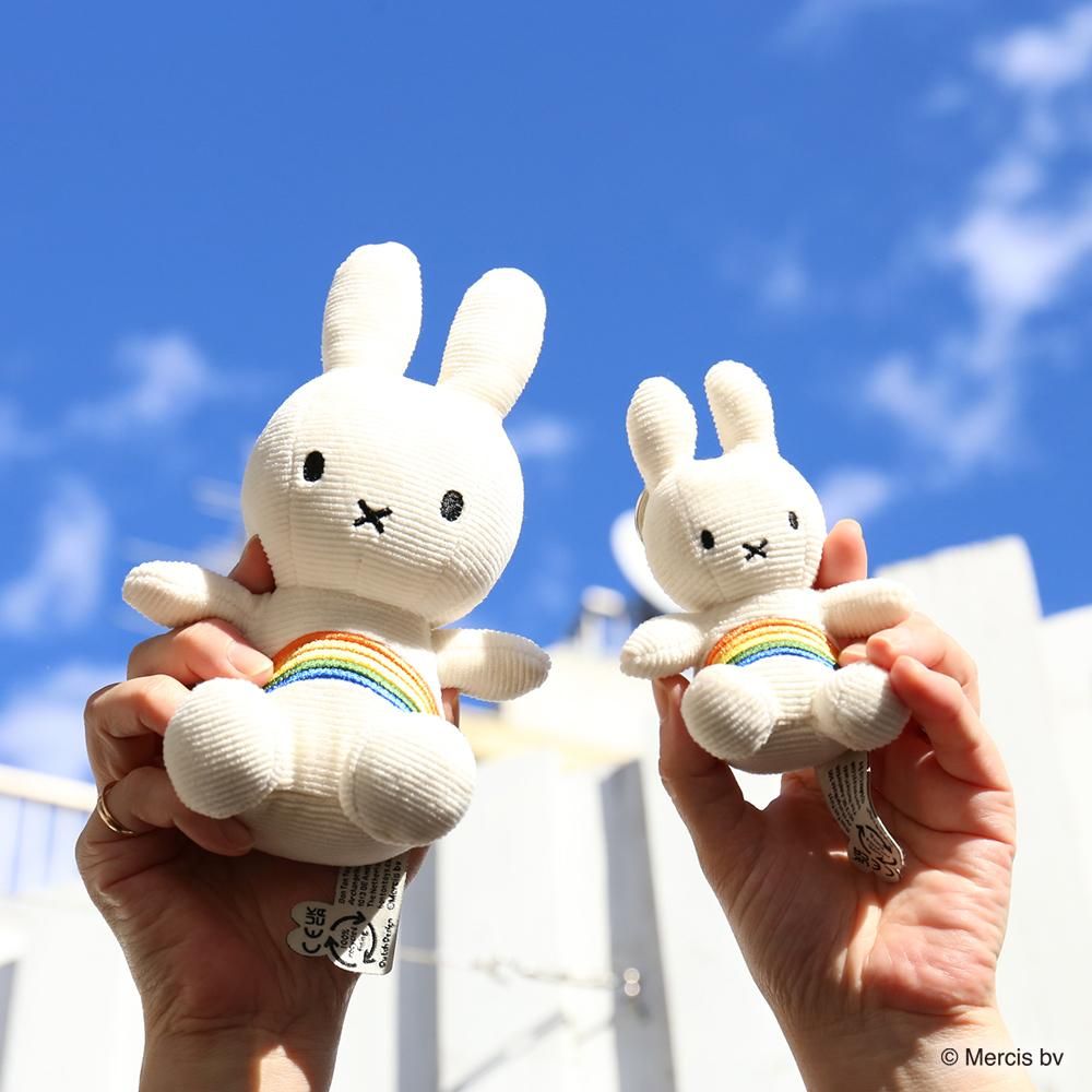 70周年を祝う限定アイテム 数量限定！】レインボー柄のコーデュロイ