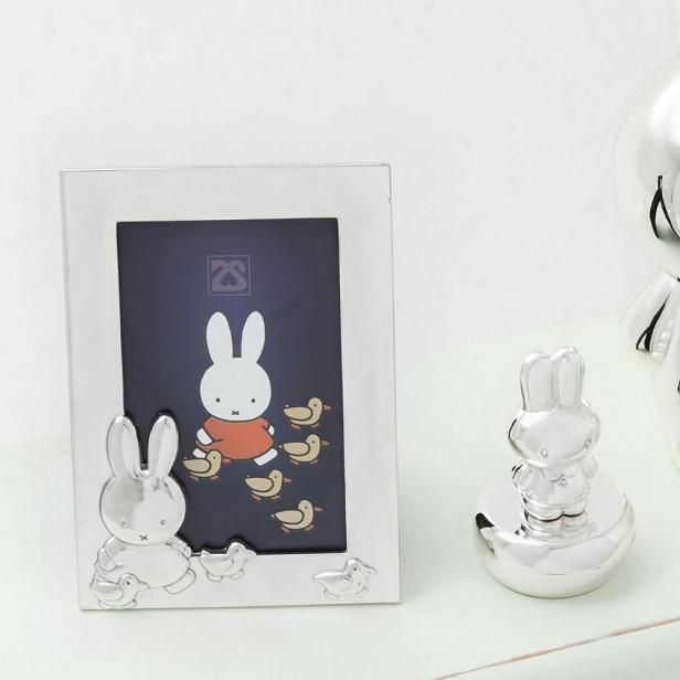 ミッフィーとアヒルのかわいいフォトフレーム。ZILVERSTAD MIFFY