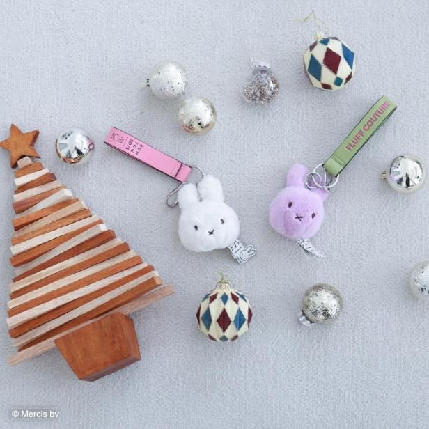 ڿ2025HOLIDAY COLLECTIONECO Fuzzy BagCharm