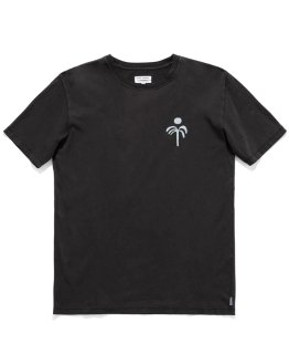 <img class='new_mark_img1' src='https://img.shop-pro.jp/img/new/icons14.gif' style='border:none;display:inline;margin:0px;padding:0px;width:auto;' />BANKS JOURNAL HAPPY PLACE Tee Black