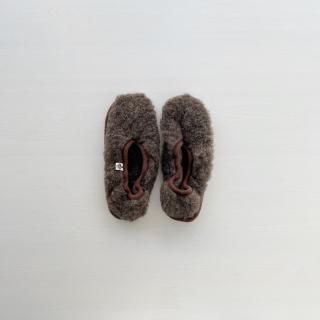 ROOM SHOES