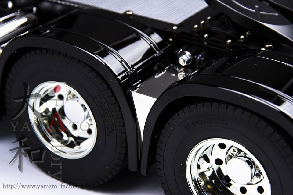 1/14トラック用 SCANIA ステンレス製リアフェンダーセンターカバー 1/14トラック用 SCANIA ステンレス製リアフェンダーセンターカバー