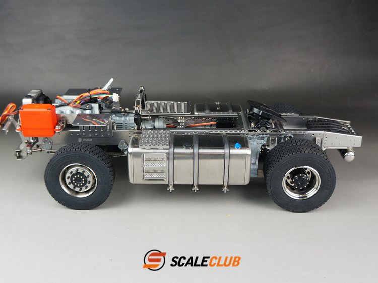 Scale-Club製 1/14 ACTROS 1851 4×2 フルメタルシャーシキット