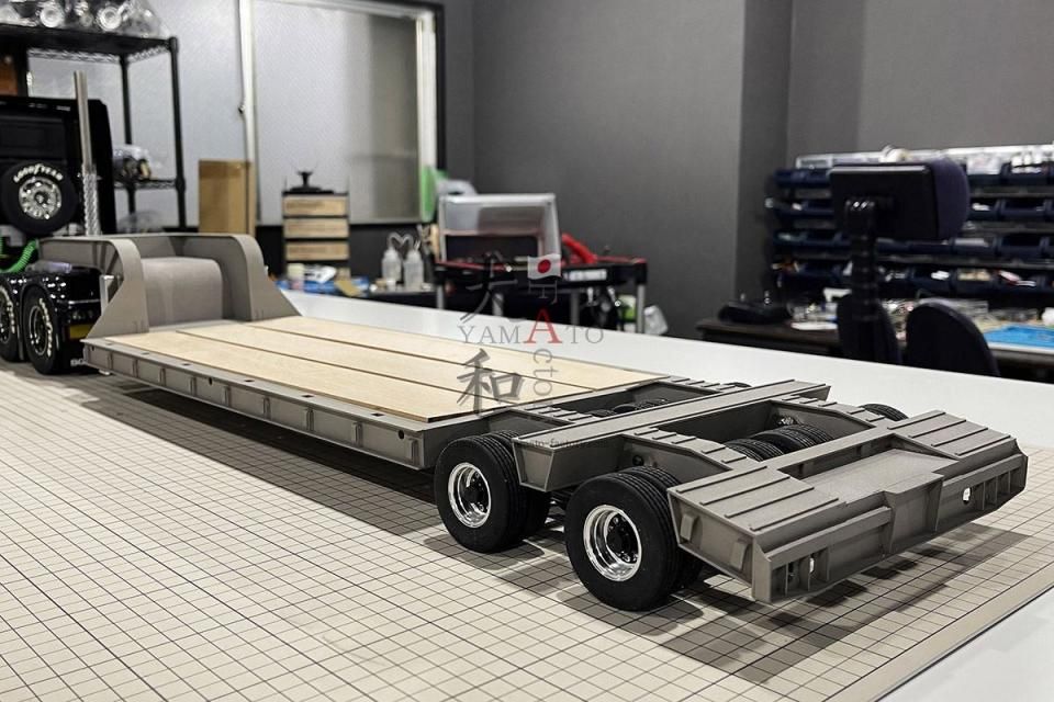 タミヤ1/14トラック用16輪スイングサス低床重トレーラー タミヤ1/14トラック用16輪スイングサス低床重トレーラー