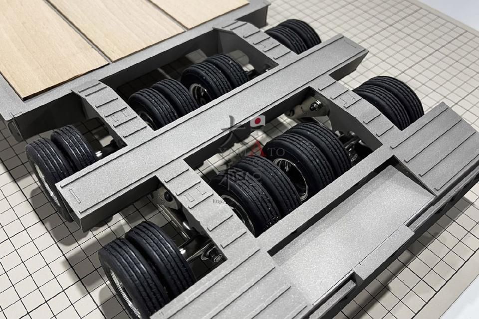 タミヤ1/14トラック用16輪スイングサス低床重トレーラー タミヤ1/14トラック用16輪スイングサス低床重トレーラー